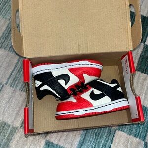 Baby’s kids 4c Nikes brand new not used dunk low tde